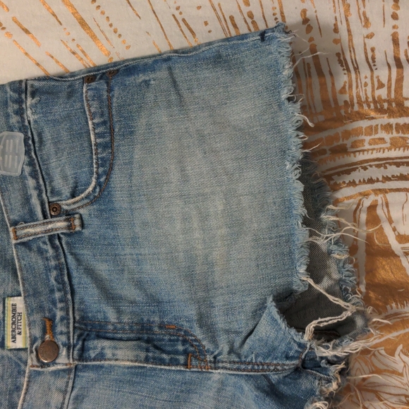 Abercrombie & Fitch Jean Shorts - Picture 3 of 7